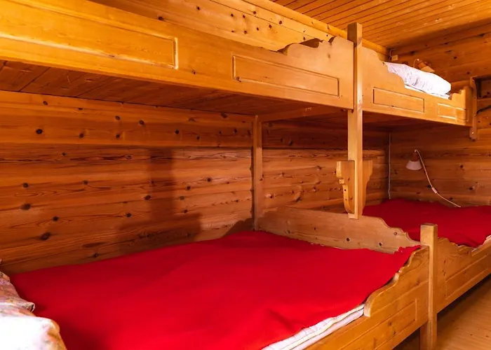 Hakkesetstolen Fjellstugu *