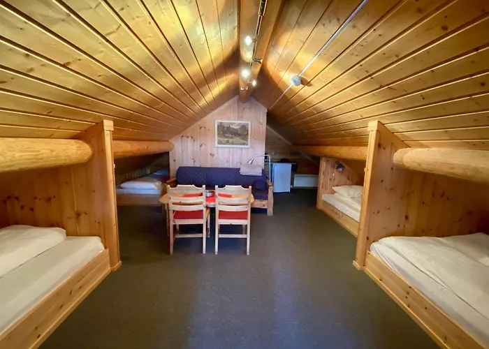 Hakkesetstolen Fjellstugu *
