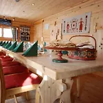 Hotel Hakkesetstolen Fjellstugu